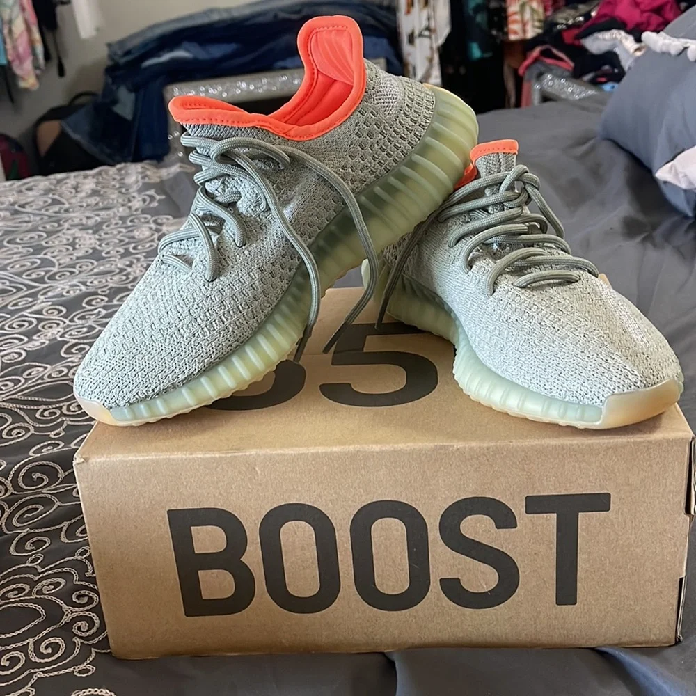 NEW YEEZY BOOST 350 V2 - Picture 5 of 5